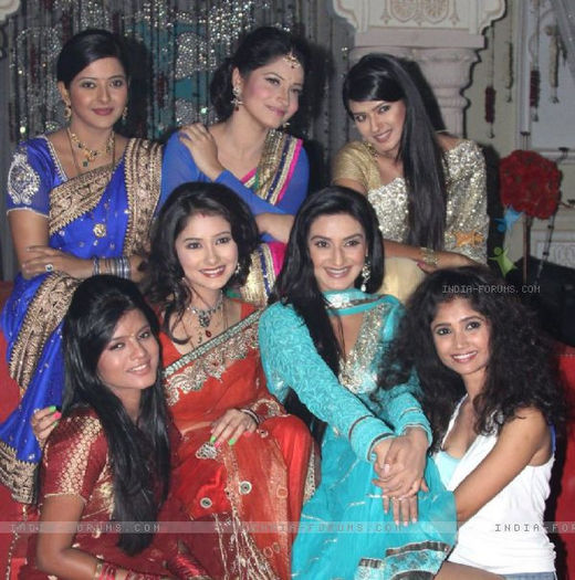 231900-zee-tv-actresses-on-zee-tv-20-years-celeberations