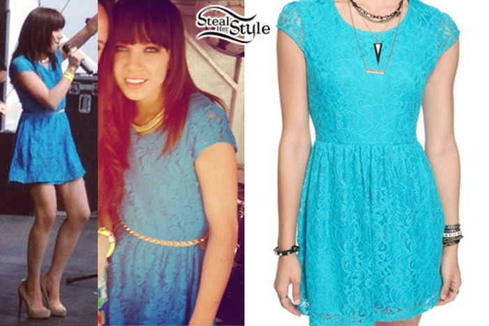 carly-rae-jepsen-blue-lace-dress