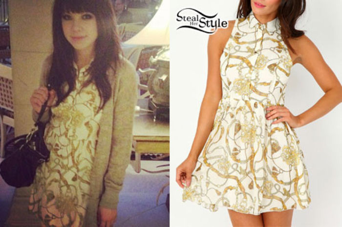 carly-rae-jepsen-chain-print-dress - carly rae jepsen-imbracaminte