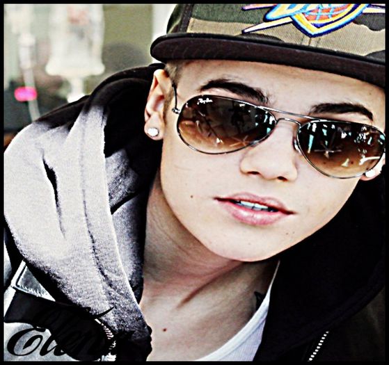 Oricine ar vrea sa se f;ta cu mine.Sunt Justin Bieber b-)