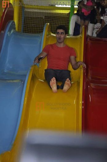 941366_165249563647818_1044025797_n - Gautam Rode