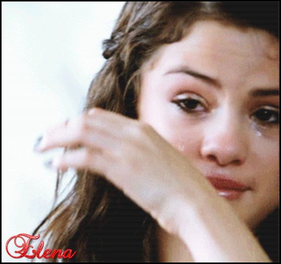 *isi pune mana pe obrazul lovit* D-de ce ai facut asta ? :-s :((((