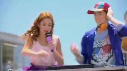 En mi mundo - c-----Violetta-En mi mundo---c