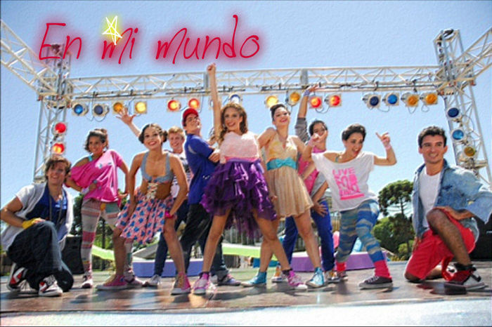 En mi mundo - c-----Violetta-En mi mundo---c