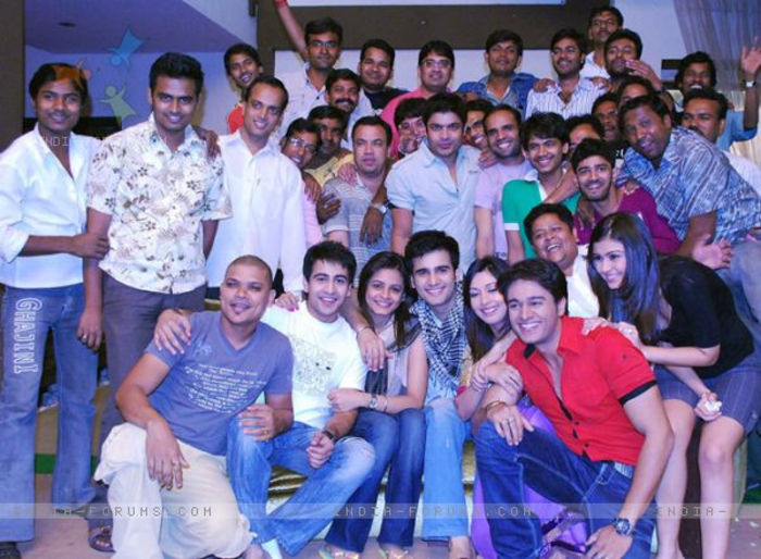 212291-lnmdj-team - Dishank Arora-Pratik Suraj Pratap Sindya