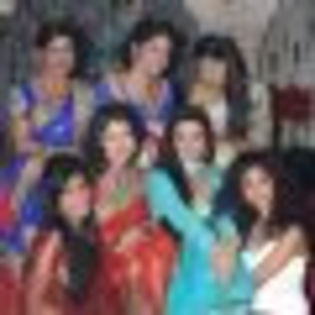 231900-zee-tv-actresses-on-zee-tv-20-years-celeberations - Leena Jumani-Paridhi Pratik Sindhya