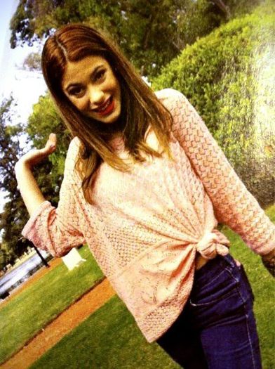 h4LZo9V7H5Y - Martina Stoessel