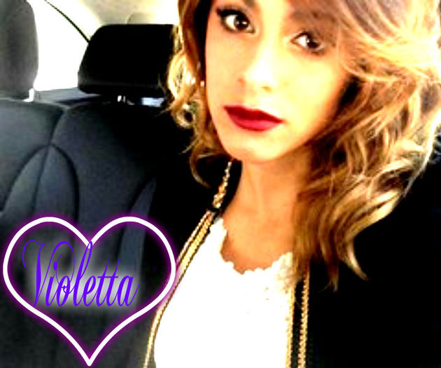 ♥ Martina Stoessel ♥ - b---------Martina Stoessel-----b