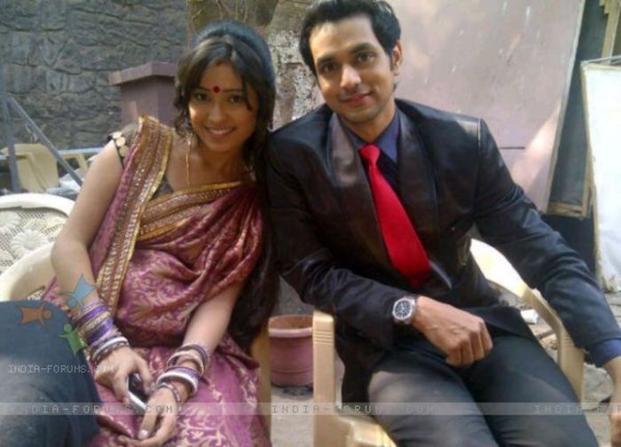259548-shakti-arora-asha-negi - Suflete Pereche
