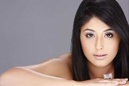 kritika - Kritika Kamra