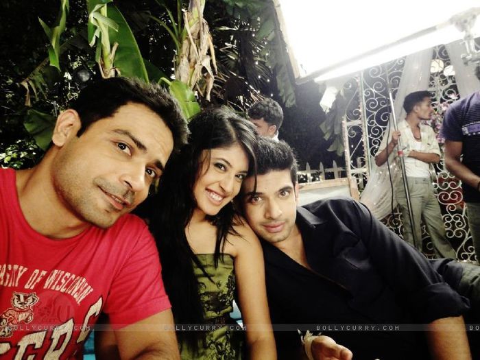 139500-nitin-sahrawat-with-karan-kundra-and-kritika-kamra