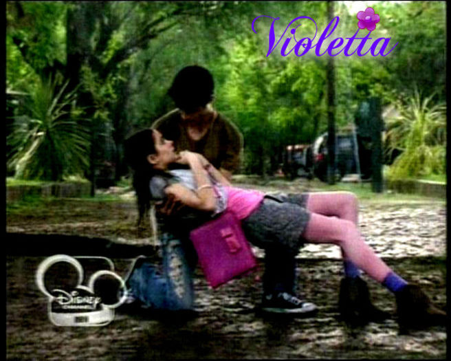 ♥ Violetta ♥ - b--------------Violetta-------------b