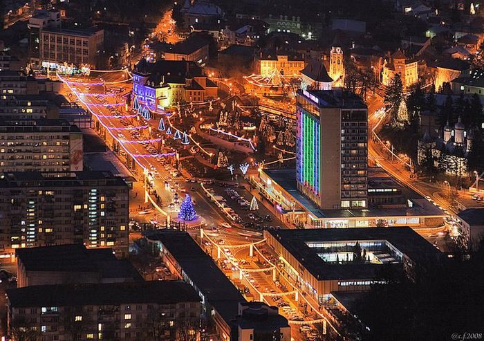 PANORAMA SEARA PIATRA NEAMT-grand hotel ceahlau