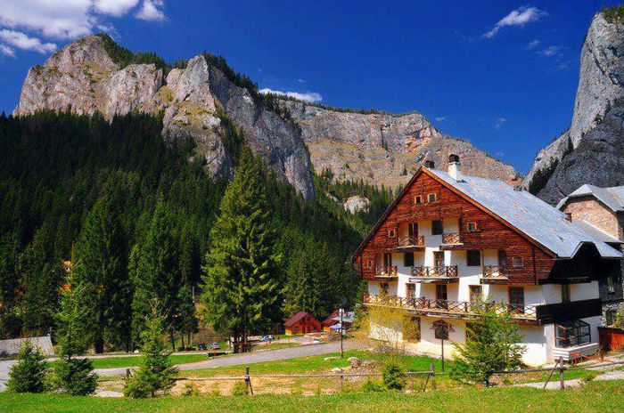 O ZONA SUPERBA IN CEAHLAU