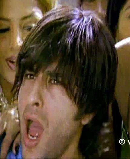 gore gore se chore (26) - Saif Ali Khan 4
