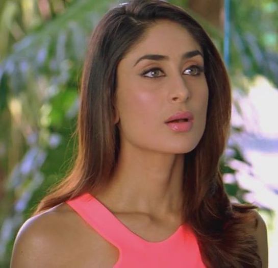 1013479_264405543701705_1982180347_n - Kareena Kapoor 2