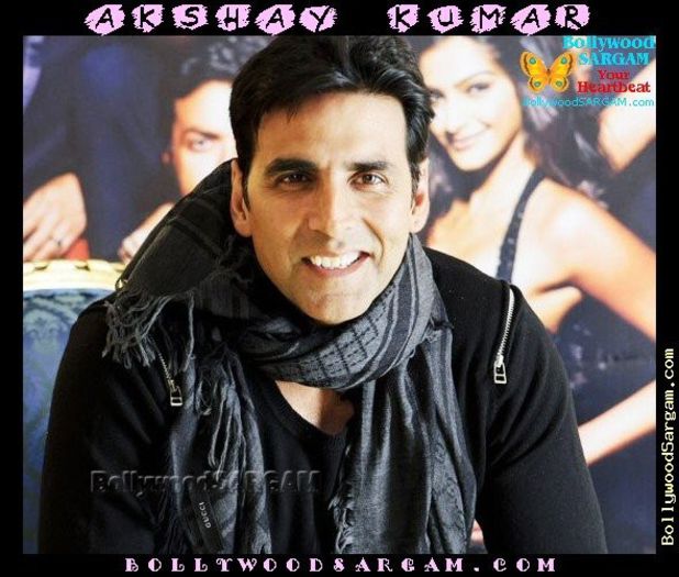 Akshay_Kumar_BollywoodSargam_smiling_449200