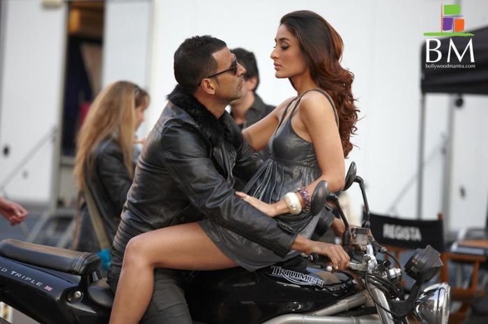 kambakht-ishq_akshay-kumar_kareena-kapoor___90431