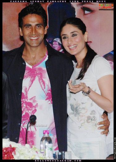Kareena_Akshay_Kambakht_Ishq_press_meet_BollywoodSargam_hot_924249 - Akshay Kumar