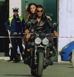1013389_264403650368561_2099596458_n - Akshay Kumar