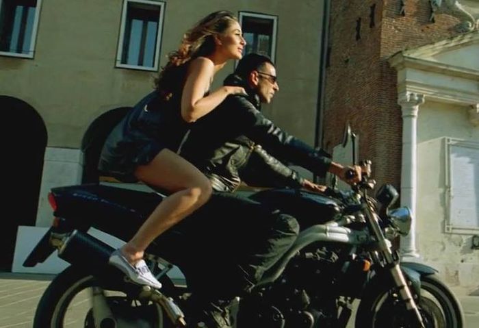 425231_264403677035225_450402324_n - Akshay Kumar