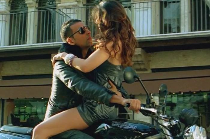 993778_264403890368537_1579024888_n - Akshay Kumar