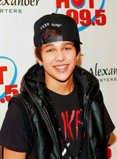 austin-mahone-hot-448423920 - Urmatorul vostru idol - ce inca nu stii cine este  Hiiiii