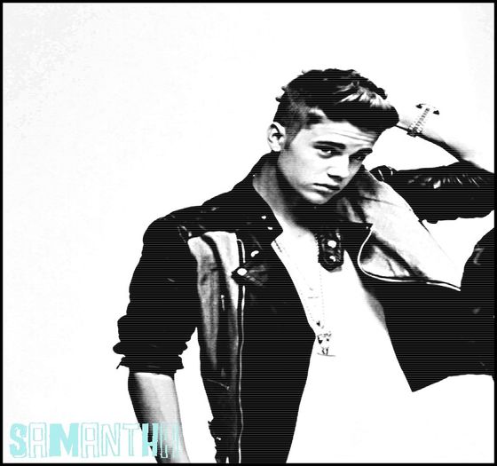 * se tine pe cap ;; putin ametit * Trebuie sa plecam . Ne vedem maine okei? :o3 .
