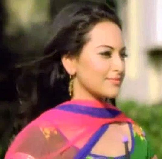 soonakshi (26)