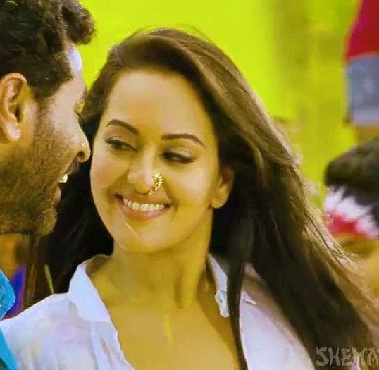 soonakshi (28)