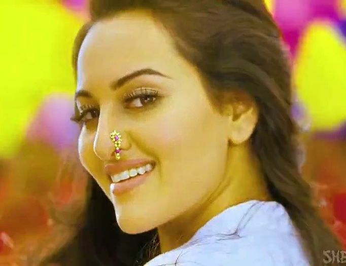 soonakshi (38)
