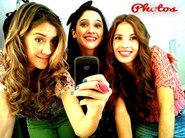 Clara, Lodo y Cande