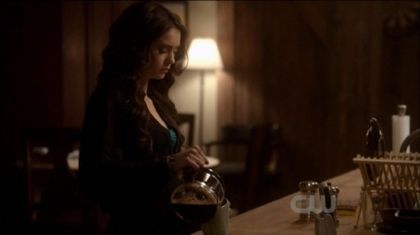 kat-2x20-katherine-pierce-21557779-449-252