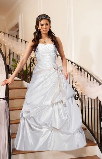 elena_wedding_by_angiezinha-d31p98f