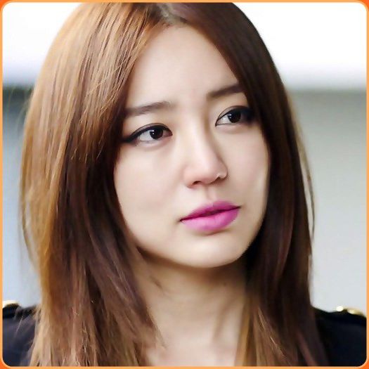 -> .. Eu nu,dar JungAh da. :"> .. :)) .. Oricum,am ceva de facut,te traumatizez mai tarziu. ;;) ..