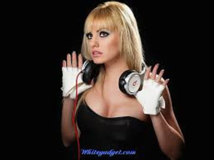 image - Alexandra Stan