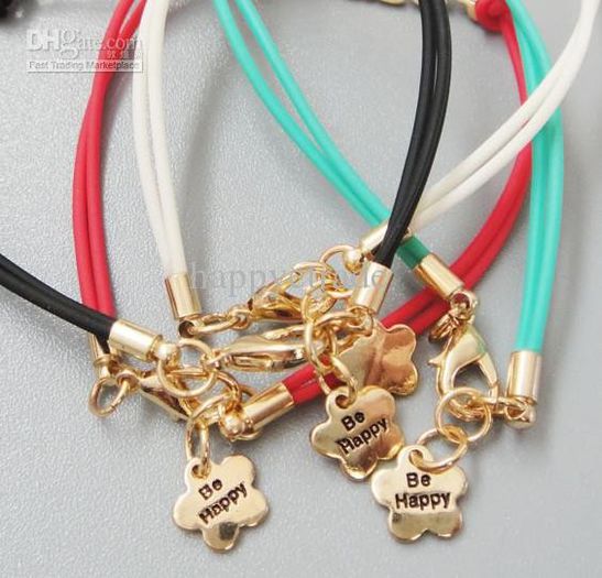 hamsa-hand-charm-bracelet-handmade-leather - bracelet