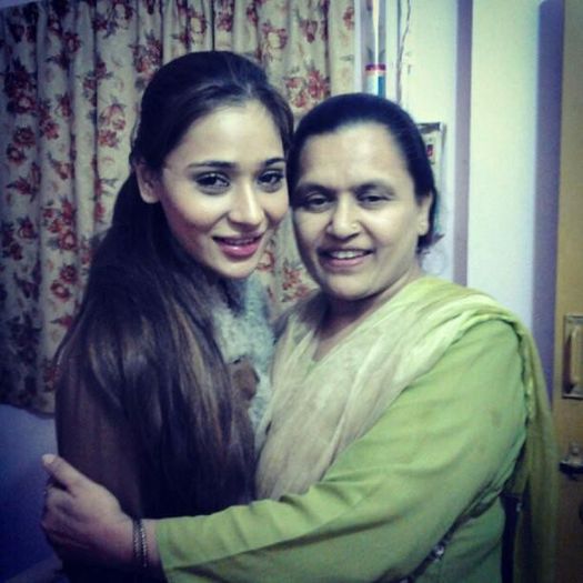 1 - Sara Khan in Junoon