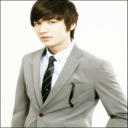 ...*★.• - Happy B-Day Lee Min Ho