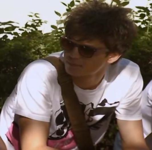 ;; ioana e asa doar pentru ca, e prima ei relatie si ;-?? poate ca [click]; ;; nu vrea sa o dea in bara :)

