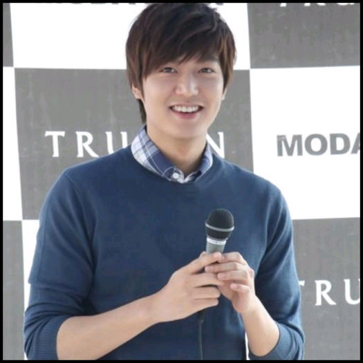 $. ..Mersii.. :o3 ..(se uita`n plasuta) ..serios? ..waw... :)) - l - x - Episodul 55 - x - l