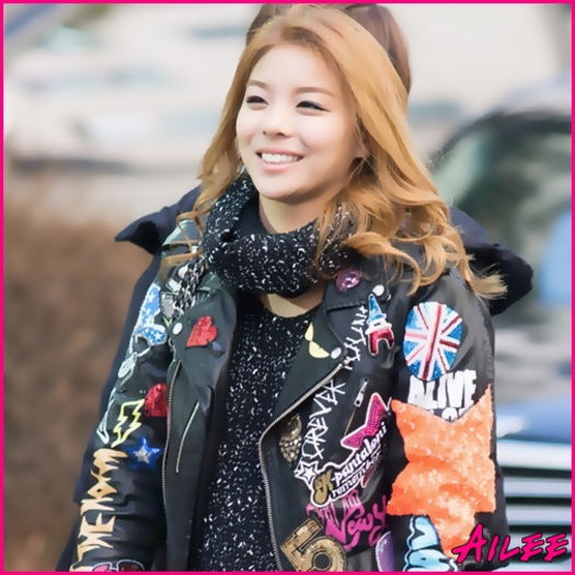 ♡ Cred ca da...:)) Cine are o foaie? Pun asta in cap de lista pt Bora..:)) - l - x - Episodul 55 - x - l