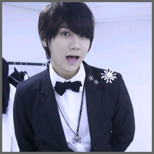 [:)] ..Aaa.. nu stiu.. :-? ..Nu`mi pasa.. :-" ..:)) ..Gasesti tu :> Unde nu intra soarele? :> - l - x - Episodul 55 - x - l
