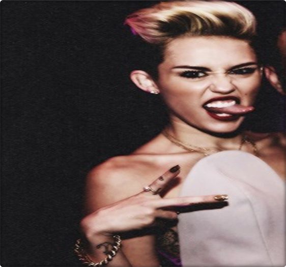 ► ► ► day 83 . - imperfections equal beauty