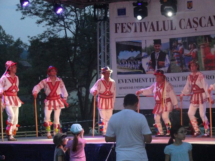 DSC07217 - festivalul cascavalului de bradulet 2013