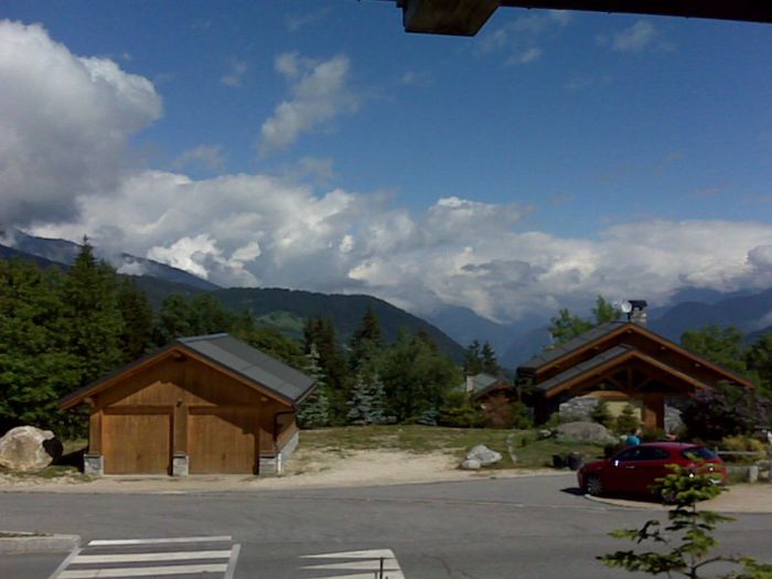 uzi - Franta mai 2013