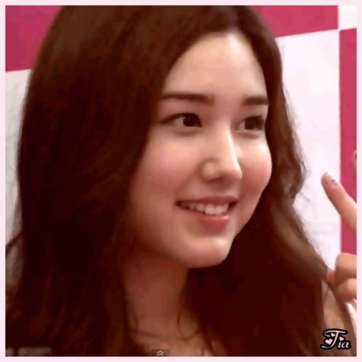 (~) ..Neeah >:P ..[ii ia perna si patura; fuge sus] ..:))