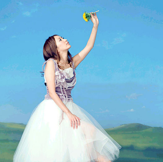 2005 KOKIA promoting her Dandelion single