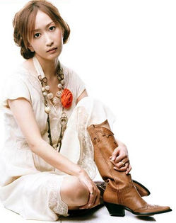 2006 KOKIA during pearl ~The Best Collection~ promotion (3)