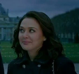 ishkq in paris caps (37)